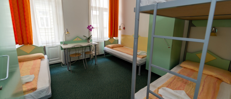MP Hostel Budapest- 4-bedded dormitory, 4-ágyas hálóterem single